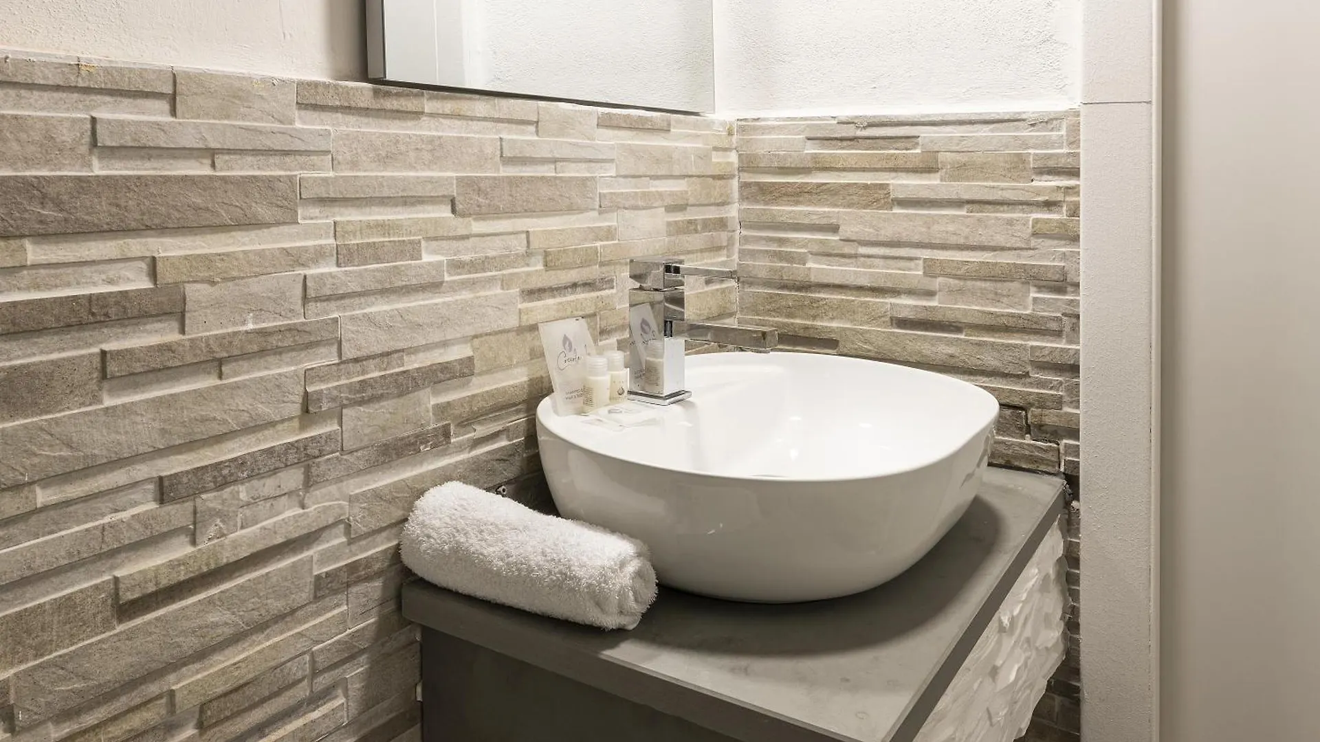 Hotel Easylife - Suite In Porta Venezia Milan