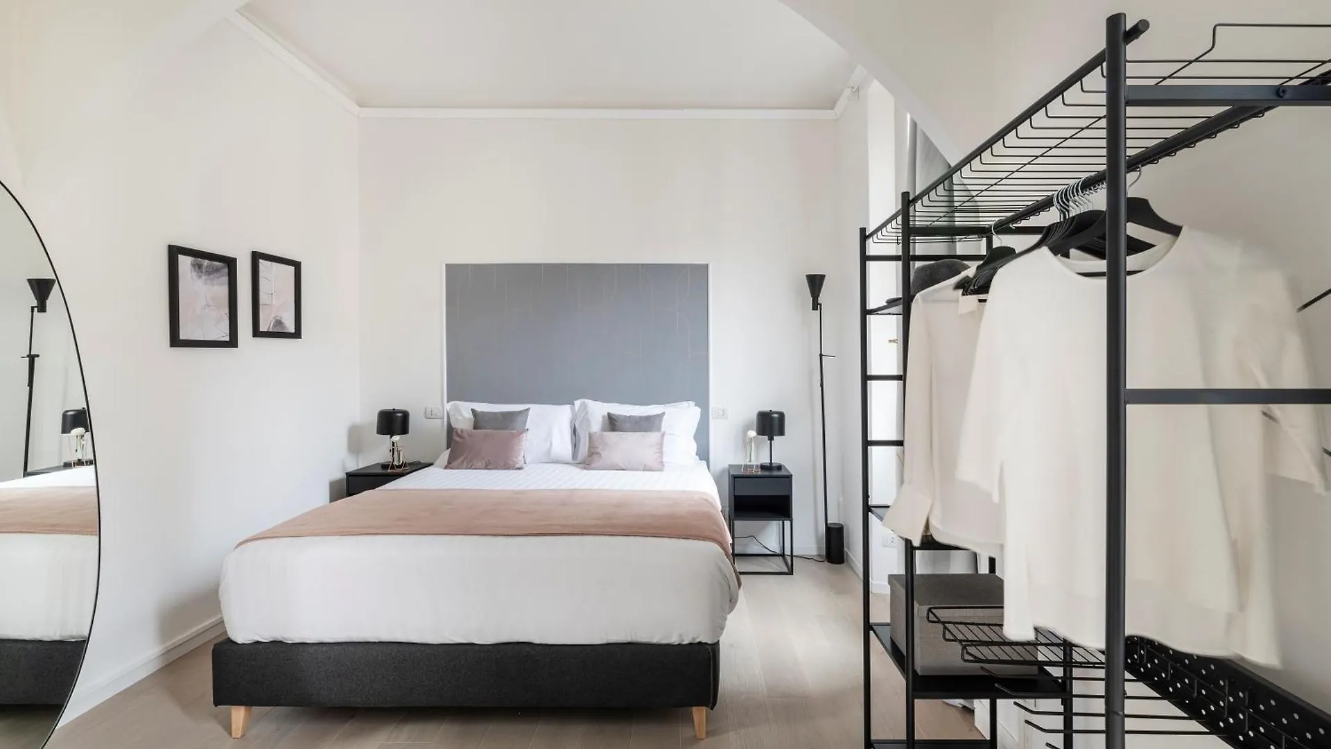 Hotel Easylife - Suite In Porta Venezia Milan
