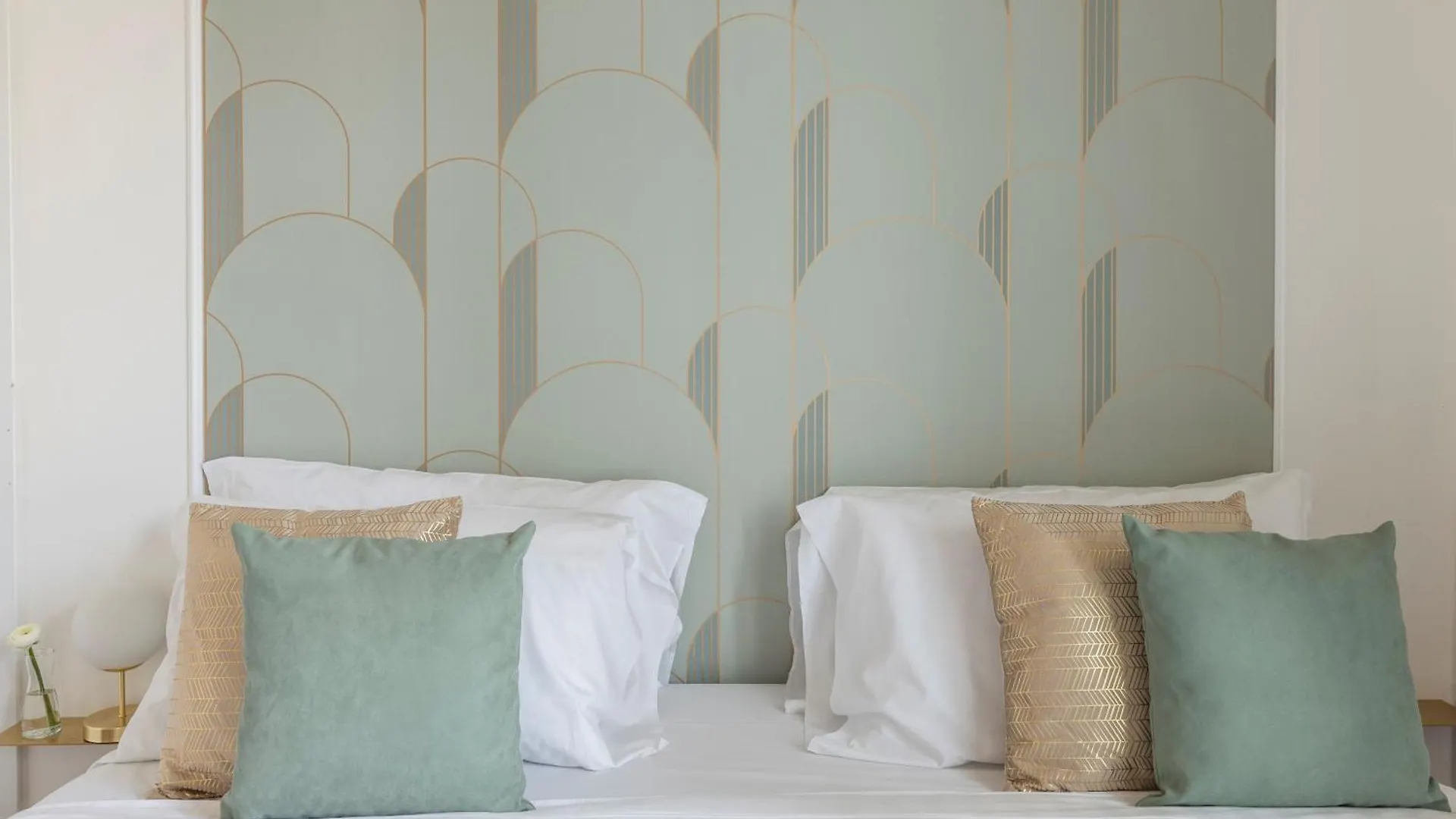 Easylife - Suite In Porta Venezia Milan 0*,  Italy