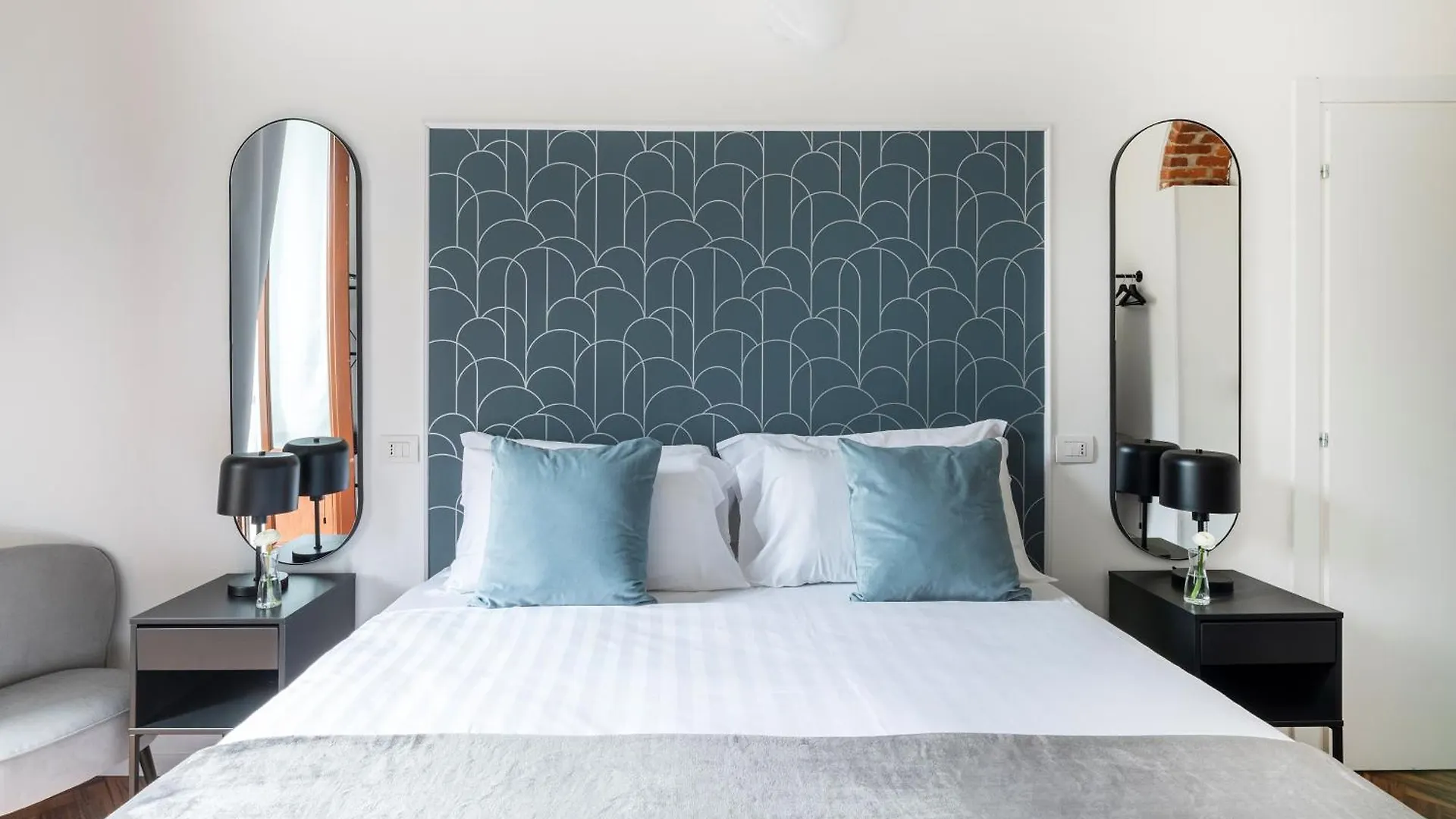 Easylife - Suite In Porta Venezia Milan 0*,  Italy